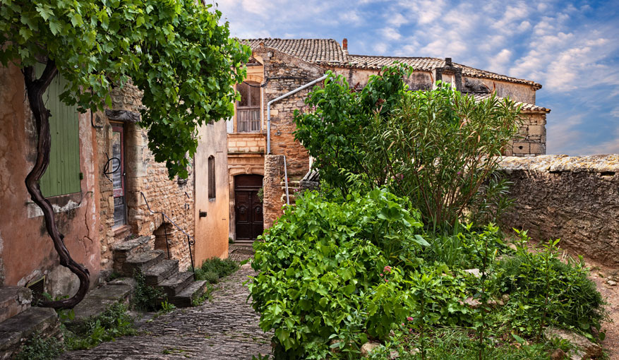 Day trip from Avignon: Gordes south of France